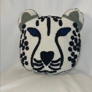 Leopard Face Decorative Pillow NWOT